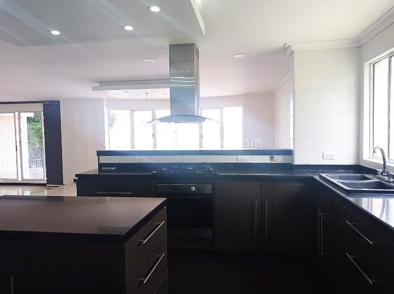 Spacious 5BR House in Quiet El Poblado Neighborhood - 4