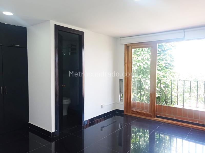 Spacious 5BR House in Quiet El Poblado Neighborhood - 9