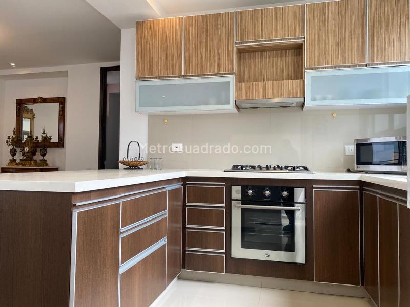 Furnished 3BR Apartment with Pool in El Poblado - 8