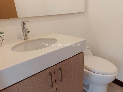 Apartamento de 3 alcobas en venta en El Poblado, Medellín, 128 m² · foto 17 de 19