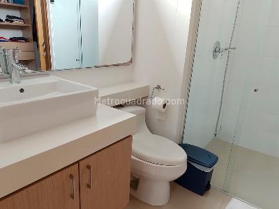 Apartamento de 3 alcobas en venta en El Poblado, Medellín, 128 m² · foto 18 de 19