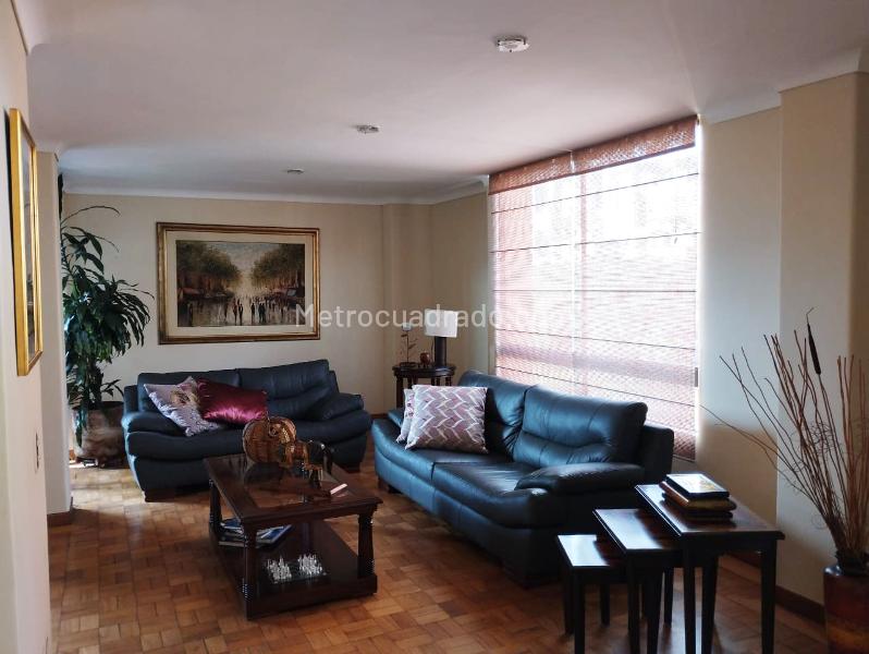 Furnished 4BR Apartment in El Poblado - 2