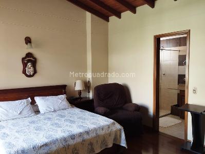 Apartamento de 4 alcobas en venta en El Poblado, Medellín, 254 m² · foto 10 de 16