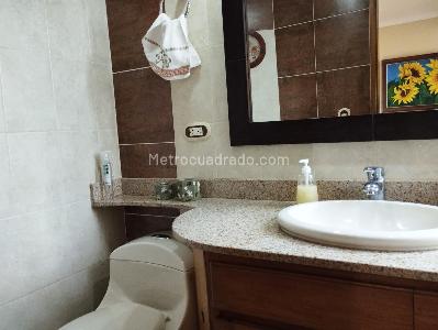 Apartamento de 4 alcobas en venta en El Poblado, Medellín, 254 m² · foto 14 de 16