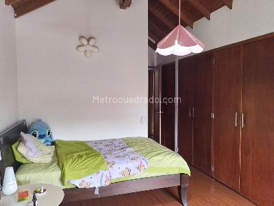 Casa de 4 alcobas en venta en El Poblado, Medellín, 281 m² · foto 13 de 19