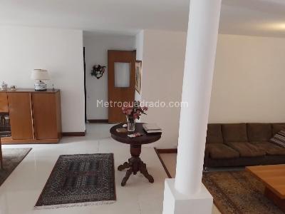 Casa de 4 alcobas en venta en El Poblado, Medellín, 281 m² · foto 18 de 19