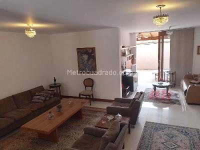 Casa de 4 alcobas en venta en El Poblado, Medellín, 281 m² · foto 2 de 19