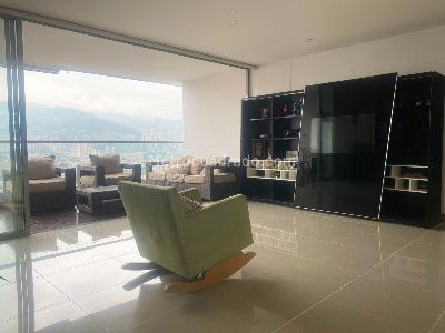 Apartamento de 3 alcobas en venta en Santa María De Los Ángeles, Medellín, 147 m² · foto 2 de 16