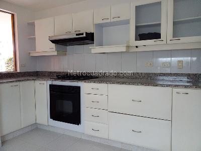Casa de 3 alcobas en arriendo en Envigado, Envigado, 210 m² · foto 7 de 20