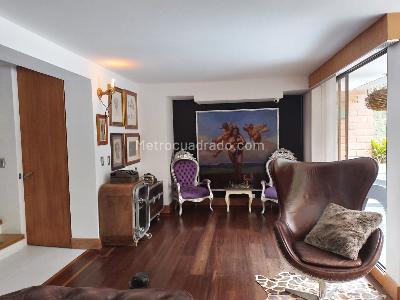 Casa de 3 alcobas en venta en El Poblado, Medellín, 250 m² · foto 9 de 20