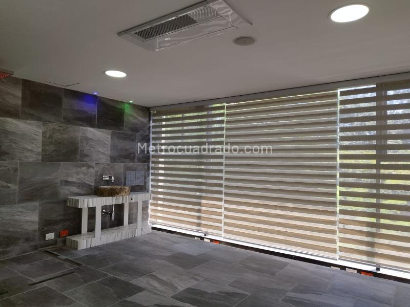 Oficina en Arriendo, EL POBLADO, Medellín - Más