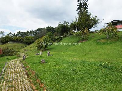 Casa de 5 alcobas en venta en Santa Elena, Medellín, 531 m² · foto 18 de 20