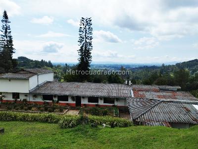 Casa de 5 alcobas en venta en Santa Elena, Medellín, 531 m² · foto 20 de 20
