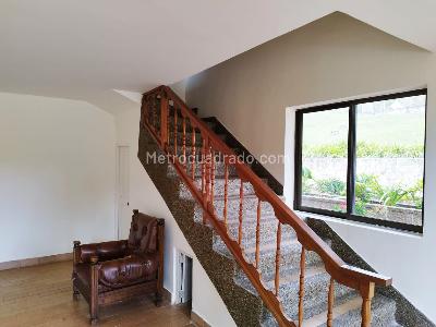 Casa de 5 alcobas en venta en Santa Elena, Medellín, 531 m² · foto 8 de 20