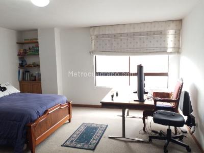 Apartamento de 4 alcobas en venta en El Poblado, Medellín, 243 m² · foto 16 de 20