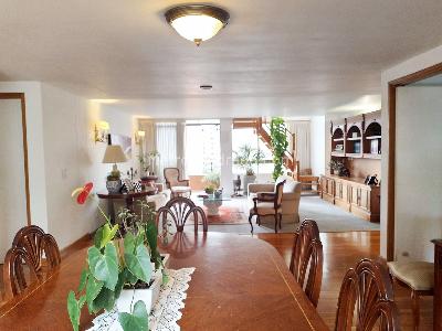 Apartamento de 4 alcobas en venta en El Poblado, Medellín, 243 m² · foto 2 de 20