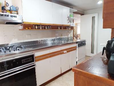 Apartamento de 4 alcobas en venta en El Poblado, Medellín, 243 m² · foto 5 de 20
