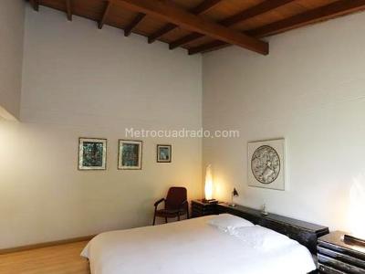 Casa de 3 alcobas en venta en El Poblado, Medellín, 289 m² · foto 11 de 19