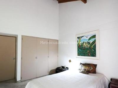 Casa de 3 alcobas en venta en El Poblado, Medellín, 289 m² · foto 12 de 19