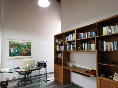Casa de 3 alcobas en venta en El Poblado, Medellín, 289 m² · foto 8 de 19