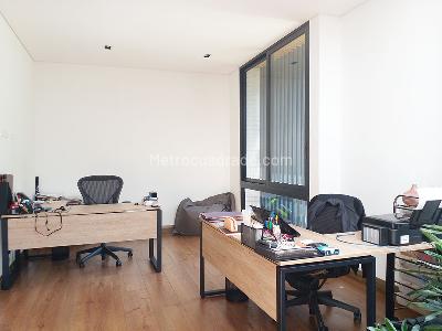 Casa de 3 alcobas en venta en El Poblado, Medellín, 521 m² · foto 10 de 20