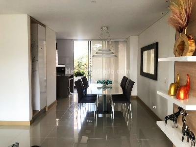 Apartamento de 3 alcobas en venta en El Poblado, Medellín, 187 m² · foto 3 de 14