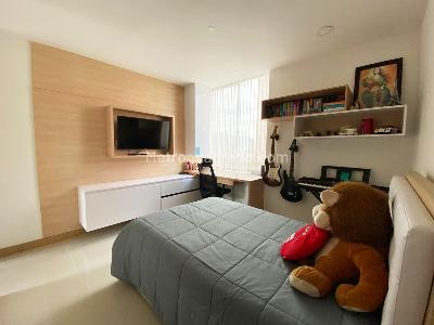 Apartamento de 3 alcobas en venta en El Poblado, Medellín, 187 m² · foto 9 de 14