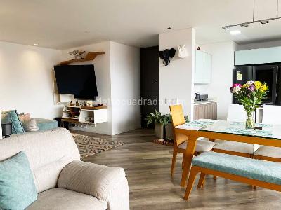 Apartamento de 3 alcobas en venta en Lalinde, Medellín, 138 m² · foto 3 de 20