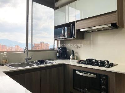 Apartamento de 3 alcobas en venta en Lalinde, Medellín, 138 m² · foto 9 de 20