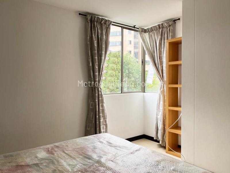 Apartamento Amoblado de 2 Alcobas en El Poblado, Asomadera - 9