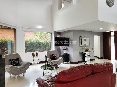 Casa de 4 alcobas en venta en Sabaneta, Sabaneta, 450 m² · foto 10 de 20