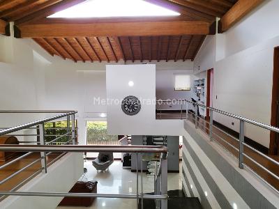 Casa de 4 alcobas en venta en Sabaneta, Sabaneta, 450 m² · foto 13 de 20