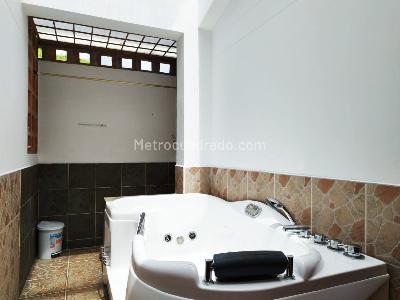 Casa de 4 alcobas en venta en Sabaneta, Sabaneta, 450 m² · foto 17 de 20