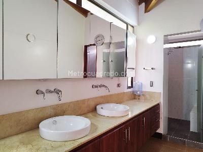 Casa de 4 alcobas en venta en Sabaneta, Sabaneta, 450 m² · foto 18 de 20