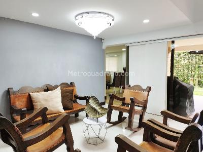 Casa de 4 alcobas en venta en Sabaneta, Sabaneta, 450 m² · foto 2 de 20