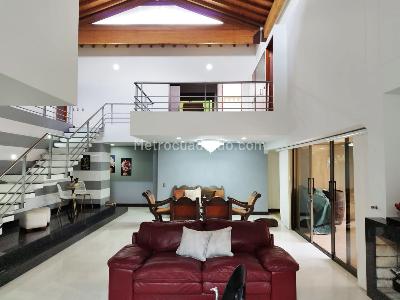 Casa de 4 alcobas en venta en Sabaneta, Sabaneta, 450 m² · foto 5 de 20