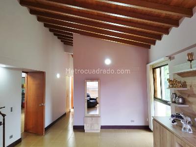 Casa de 4 alcobas en venta en Sabaneta, Sabaneta, 450 m² · foto 8 de 20
