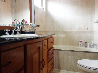 Casa de 4 alcobas en venta en Envigado, Envigado, 311 m² · foto 16 de 20