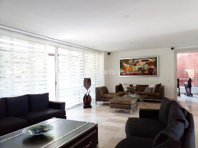 Apartamento de 3 alcobas en venta en Los Balsos, Medellín, 270 m² · foto 2 de 19