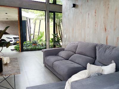 Casa de 3 alcobas en venta en Envigado, Envigado, 368 m² · foto 3 de 20