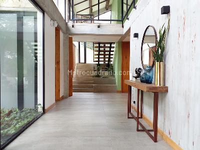 Casa de 3 alcobas en venta en Envigado, Envigado, 368 m² · foto 9 de 20