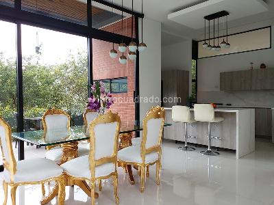 Casa de 4 alcobas en venta en Envigado, Envigado, 410 m² · foto 4 de 20