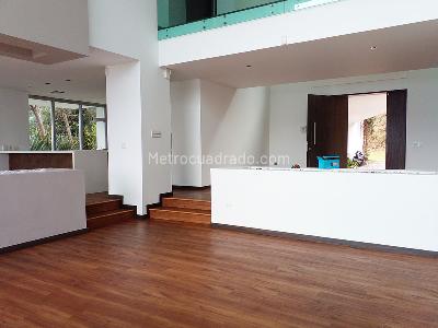 Casa de 5 alcobas en venta en Envigado, Envigado, 540 m² · foto 3 de 20