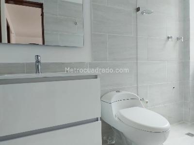 Casa de 4 alcobas en arriendo en El Poblado, Medellín, 300 m² · foto 17 de 20