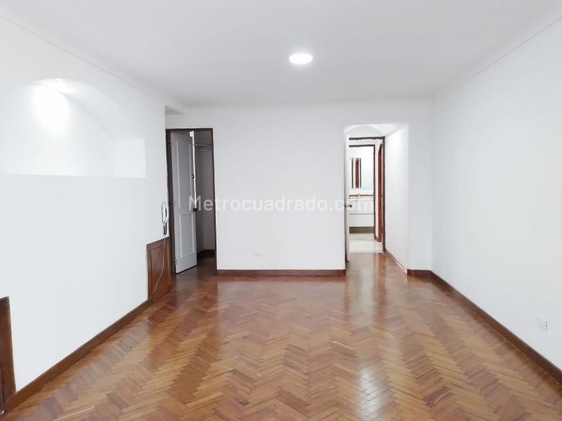 Casa de 4 Alcobas con Jacuzzi en Conjunto Cerrado en El Poblado - 6