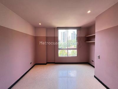 Apartamento de 2 alcobas en arriendo en El Poblado, Medellín, 180 m² · foto 11 de 19