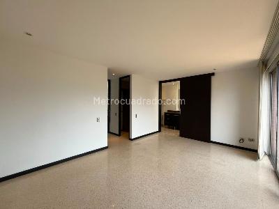 Apartamento de 2 alcobas en arriendo en El Poblado, Medellín, 180 m² · foto 15 de 19