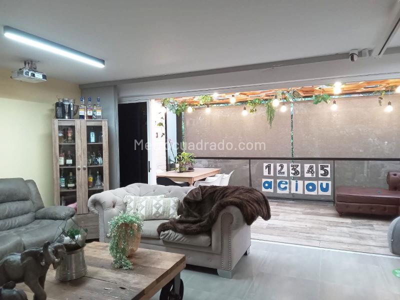 Casa Sencilla de 4 Alcobas en El Poblado