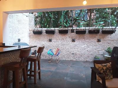 Casa en arriendo en El Poblado, Medellín · foto 3 de 20