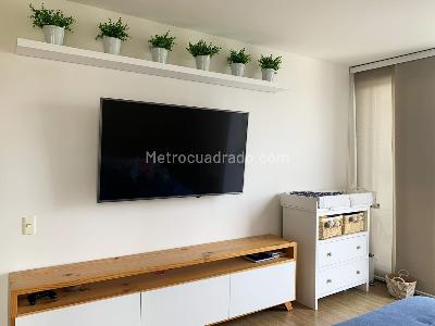 Apartamento de 2 alcobas en venta en El Poblado, Medellín, 135 m² · foto 8 de 13